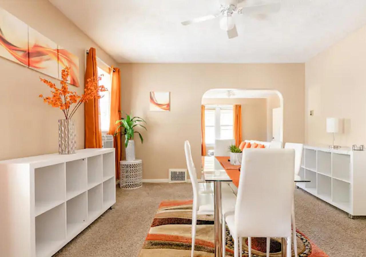 Villa La Naranja Retreat - Cozy Duplex Near Downtown With Parking, 300 Mb Wifi & Self Check In à Cleveland Extérieur photo
