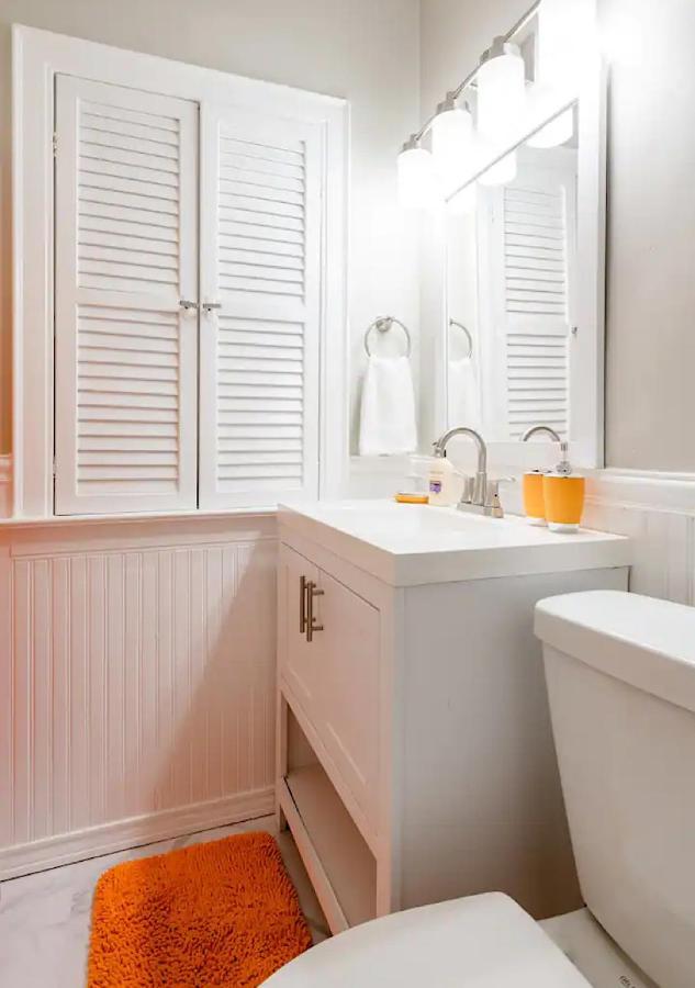 Villa La Naranja Retreat - Cozy Duplex Near Downtown With Parking, 300 Mb Wifi & Self Check In à Cleveland Extérieur photo