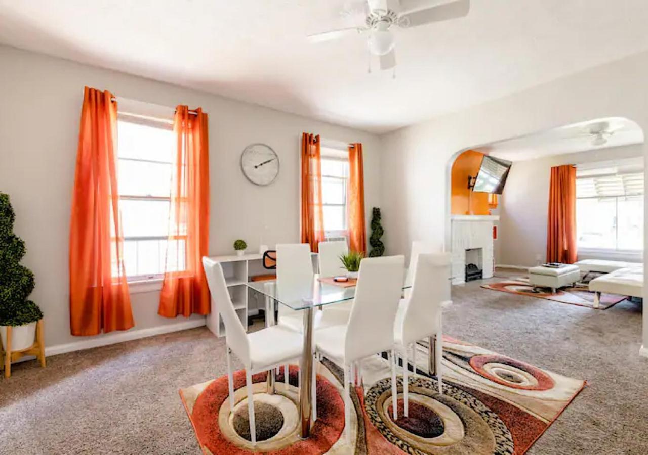 Villa La Naranja Retreat - Cozy Duplex Near Downtown With Parking, 300 Mb Wifi & Self Check In à Cleveland Extérieur photo