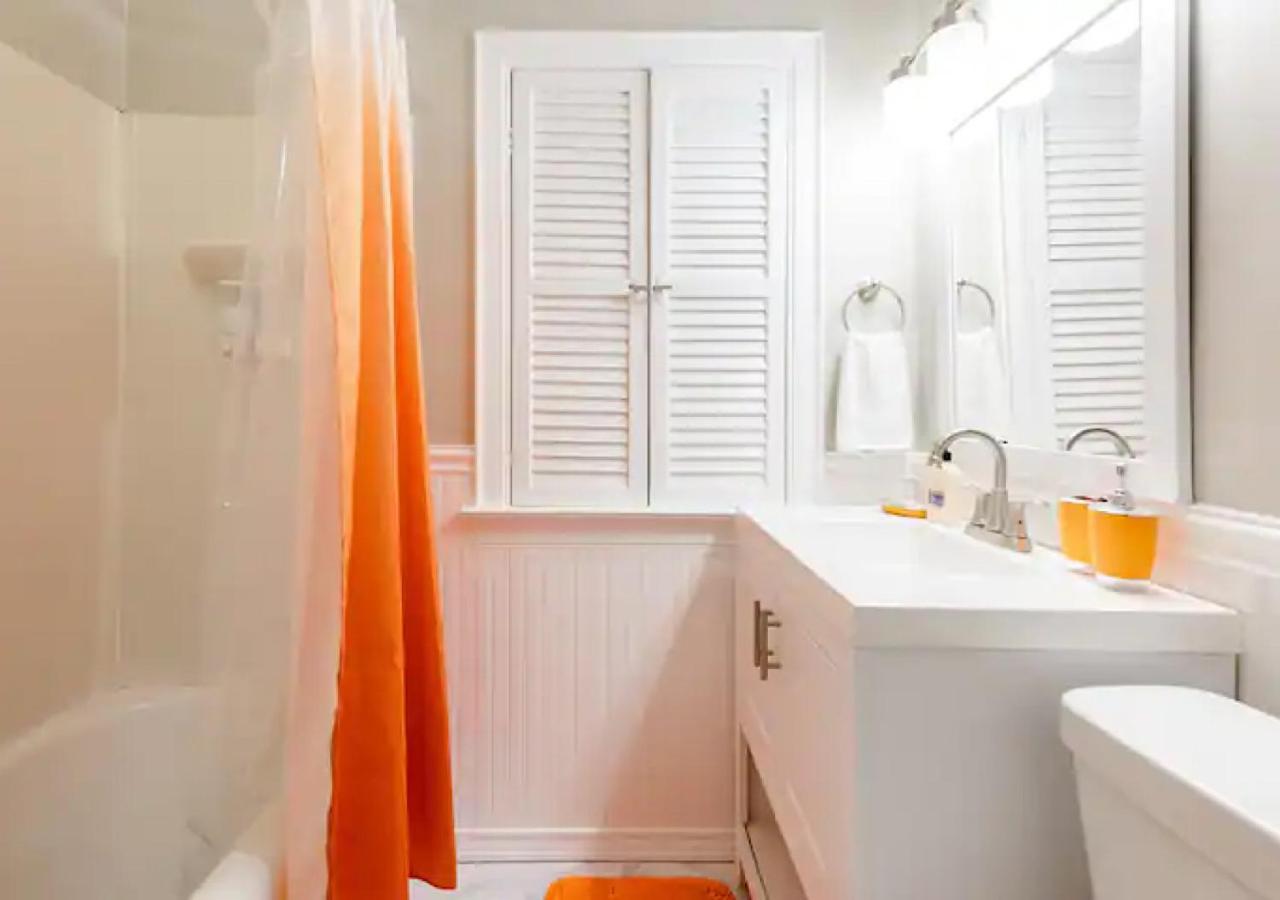 Villa La Naranja Retreat - Cozy Duplex Near Downtown With Parking, 300 Mb Wifi & Self Check In à Cleveland Extérieur photo