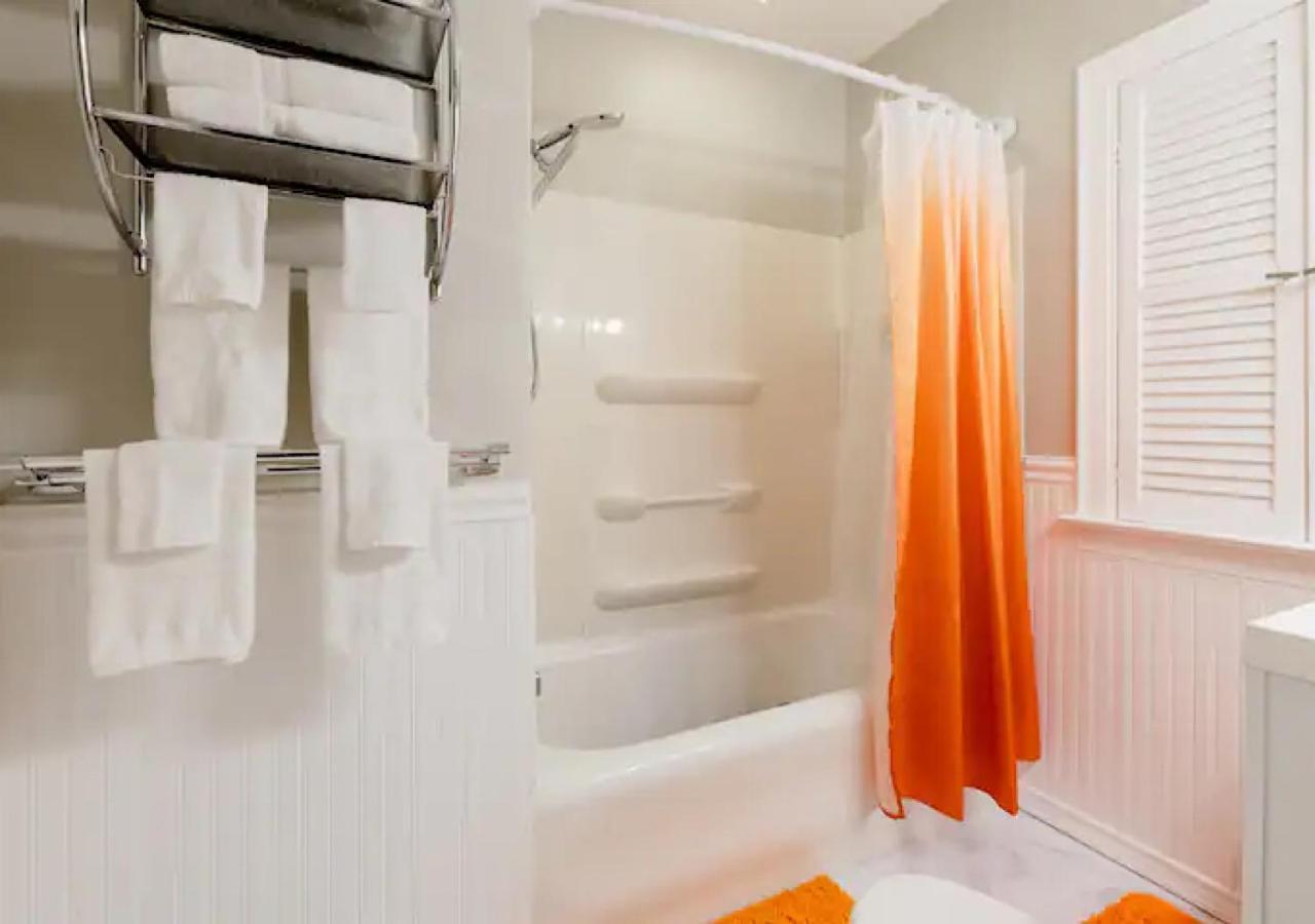 Villa La Naranja Retreat - Cozy Duplex Near Downtown With Parking, 300 Mb Wifi & Self Check In à Cleveland Extérieur photo