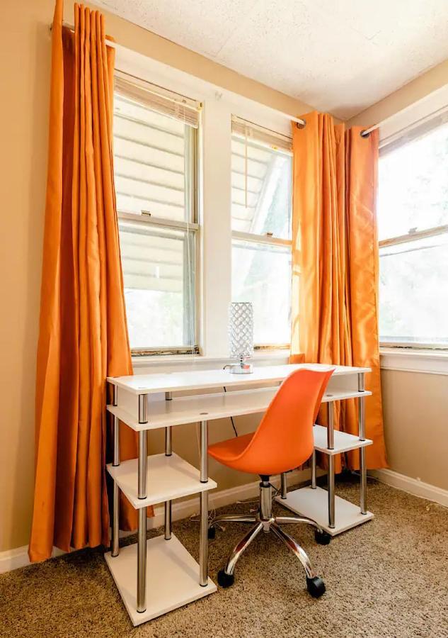 Villa La Naranja Retreat - Cozy Duplex Near Downtown With Parking, 300 Mb Wifi & Self Check In à Cleveland Extérieur photo