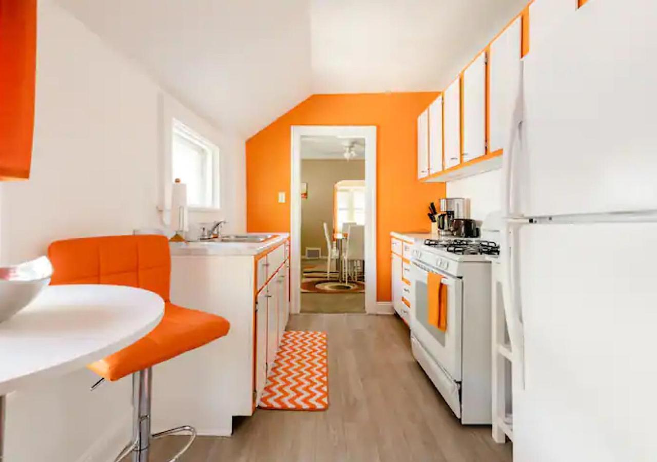 Villa La Naranja Retreat - Cozy Duplex Near Downtown With Parking, 300 Mb Wifi & Self Check In à Cleveland Extérieur photo